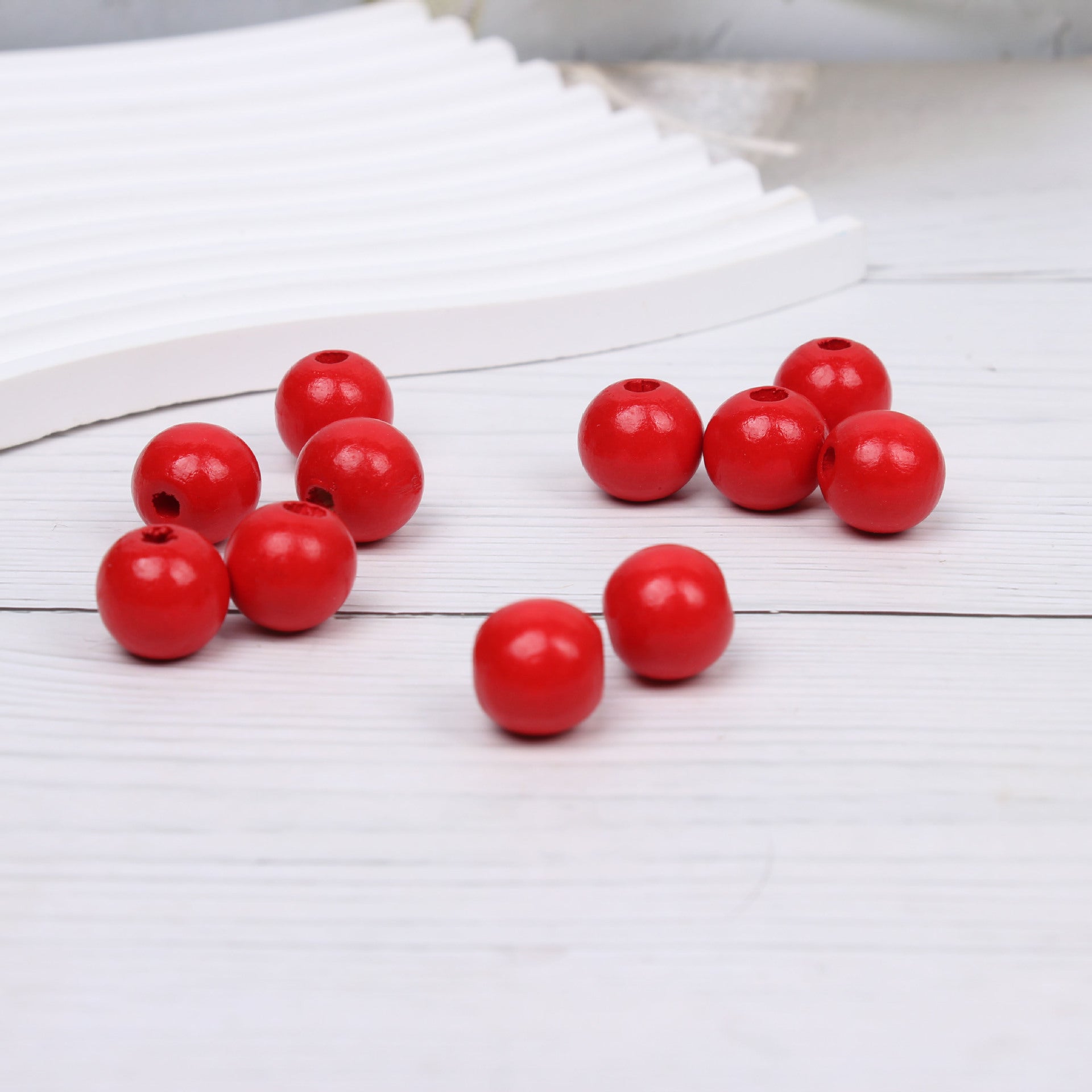 Wholesale 20PCS DIY 20mm Christmas Snowman Scarf Wooden Beads